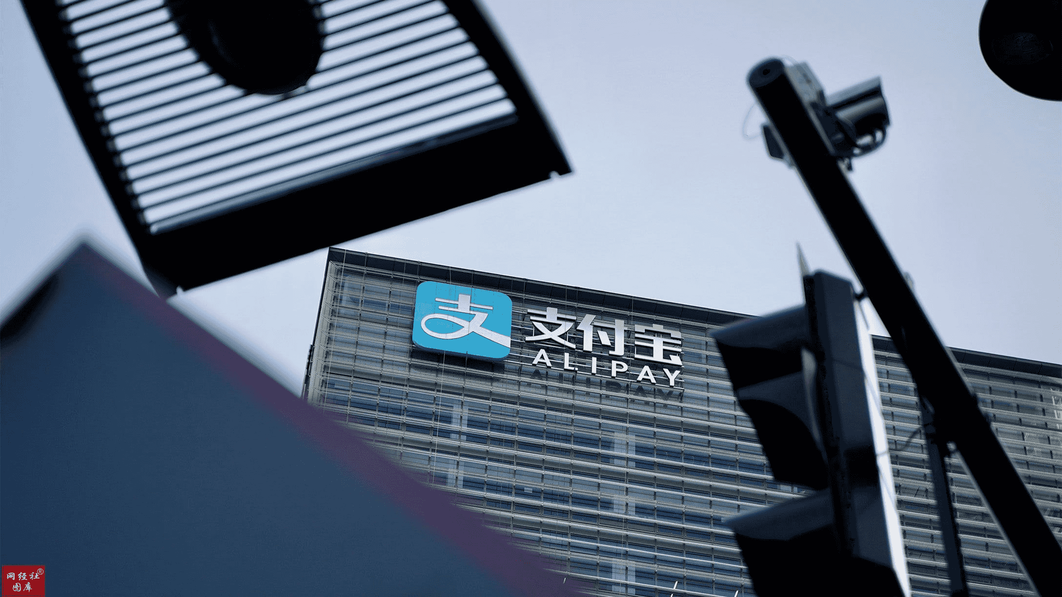 复盘2024年互联网房产家装十大事件 行业变革与资本涌动